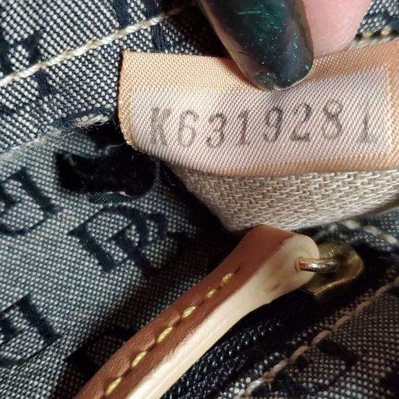 Dooney & Bourke Signature Logo Initial Grey Black Cloth Purse Leather Strap - Picture 16 of 16